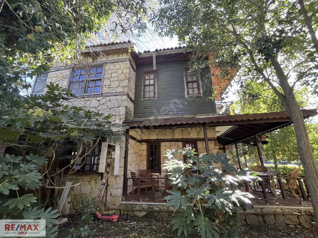 ÜMRANTAŞ SİTESİ SATILIK VİLLA
