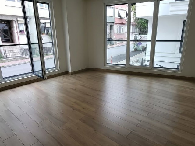 ÜSKÜDAR’DA 2022 YAPIMI 2+1 | 2 BANYO | BALKONLU | MERKEZİ ISITMALI KİRALIK DAİRE