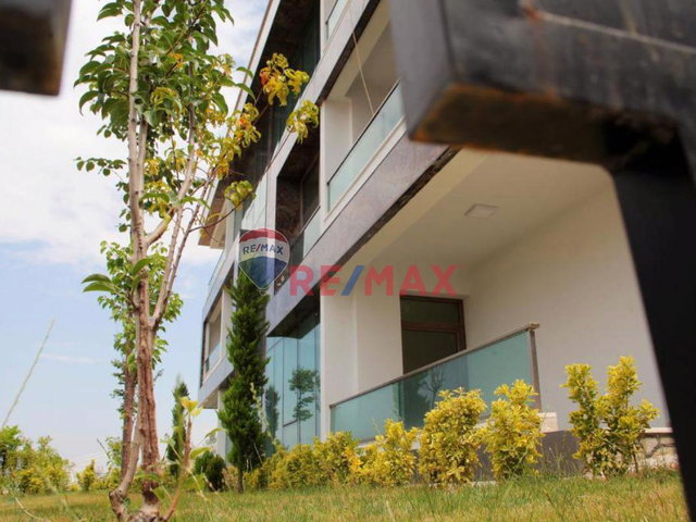 RE/MAX'TAN ALTINAY SAKLIBAHÇE VİLLALARINDA SATILIK TRİPLEKS