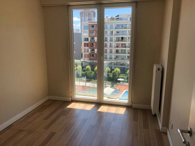 SUR YAPI METROGARDEN UZMANI LEYLA ŞİMŞEK 2+1 87M² SURYAPI