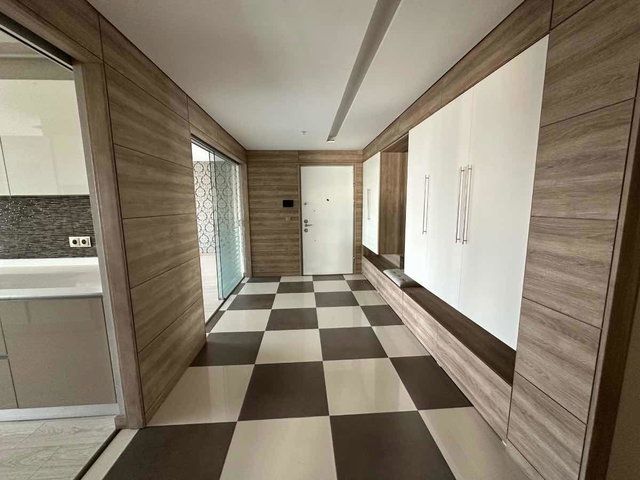 KAŞMIR MAVI ORKIDE’DE GÖL VE ŞEHIR MANZARALI SATILIK 4+1 DAIRE