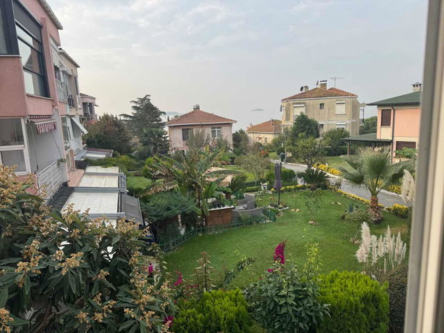 TUZLA POSTANE’DE YOKEŞ DENİZ SİTESİ’NDE GÜNEY-DOĞU CEPHELİ 2+1 KİRALIK VİLLA