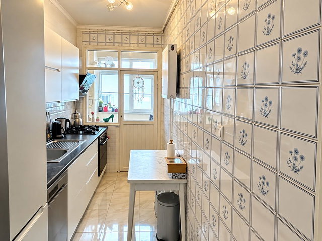 ŞİŞLİ FULYA BAYIRI SOKAKTA MERKEZİ KONUMDA 3+1 SATILIK DAİRE