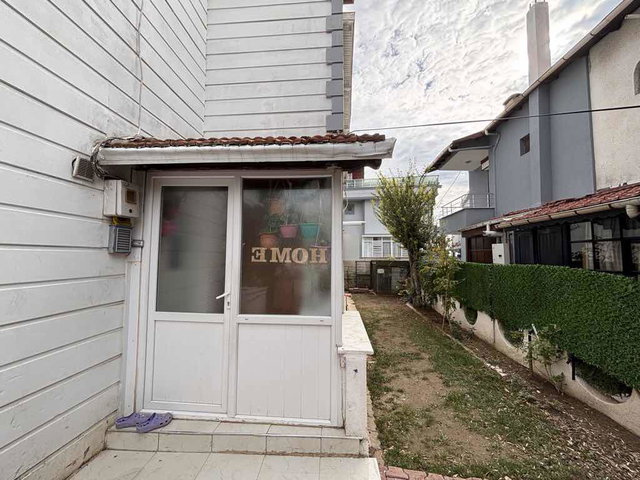 İSTANBUL SILIVRI’DE 5 + 1 SATILIK VILLA