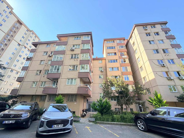 KOZYATAĞI SÜMKO SİTESİNDE SATILIK 3+1 NET90 M2 YÜKSEK GİRİŞ OFİS