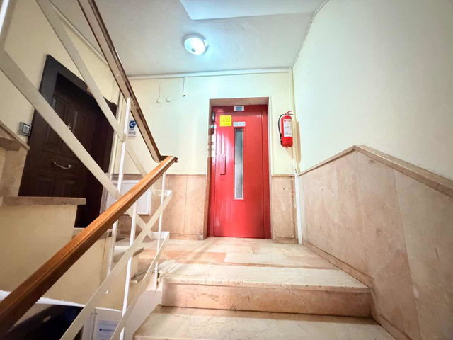 KOZYATAĞI SÜMKO SİTESİNDE SATILIK 3+1 NET90 M2 YÜKSEK GİRİŞ OFİS