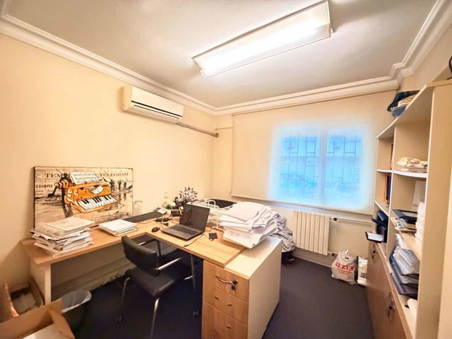 KOZYATAĞI SÜMKO SİTESİNDE SATILIK 3+1 NET90 M2 YÜKSEK GİRİŞ OFİS