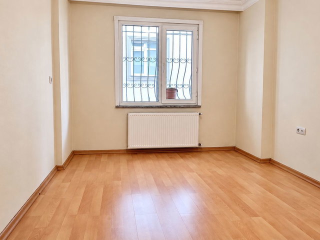 REMAX'DAN PENDIK GÜZELYALI SINIRINDA E-5'E YAKIN FIRSAT DAIRE