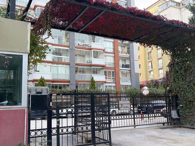 REMAX ELMAS'TAN ERYAMAN ANKAPARK EVLERİN'DE İÇİ YENİ YAPILI 3+1