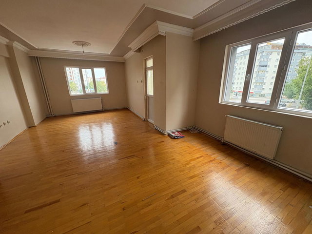 REMAX İLKE'DEN KAYAKYOLU'NDA 3+1 KİRALIK DAİRE