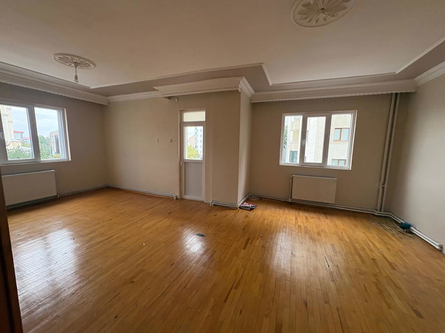 REMAX İLKE'DEN KAYAKYOLU'NDA 3+1 KİRALIK DAİRE