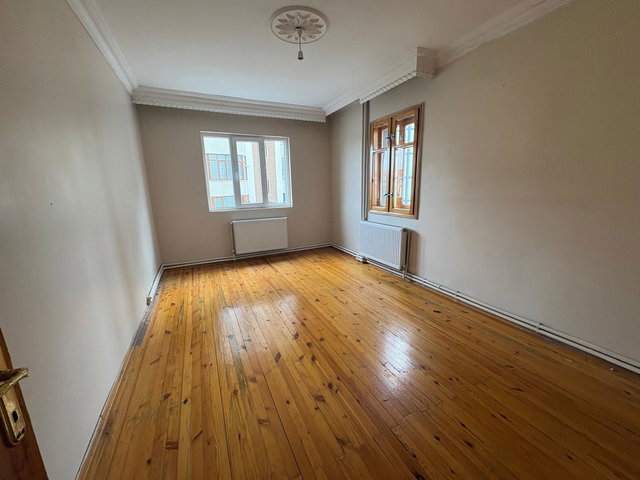 REMAX İLKE'DEN KAYAKYOLU'NDA 3+1 KİRALIK DAİRE