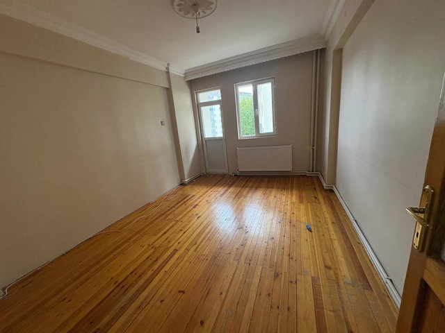 REMAX İLKE'DEN KAYAKYOLU'NDA 3+1 KİRALIK DAİRE