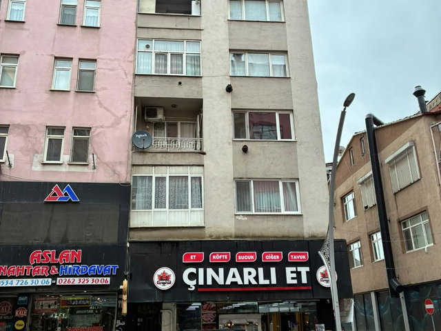 REKLAM HACMİ YÜKSEK SATILIK 140 M2 DAİRE