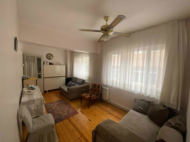 REKLAM HACMİ YÜKSEK SATILIK 140 M2 DAİRE