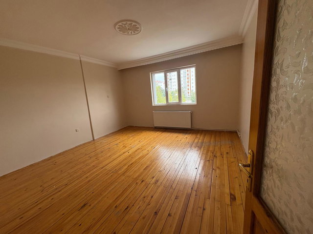 REMAX İLKE'DEN KAYAKYOLU'NDA 3+1 KİRALIK DAİRE