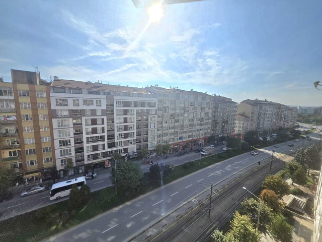 REMAX MOD'DAN CUMHURİYET BULVARI ÜZERİNDE SATILIK 3+1