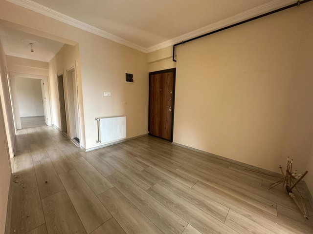 YALINCAK MAHALLESİNDE SITE IÇERISINDE 3+1 KİRALIK DAİRE