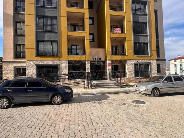 RE/MAX LACIVERT'TEN HILALKENT TOKILER'DE KIRALIK 2+1 DAIRE