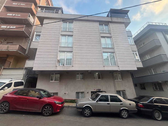 MALTEPE FINDIKLIDA MERKEZİ KONUMDA GENİŞ 2+1 KİRALIK DAİRE
