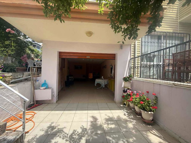 SILIVRI SELIMPAŞA MAH ARAPTEPE MEVKII SATILIK TRIPLEX VILLA
