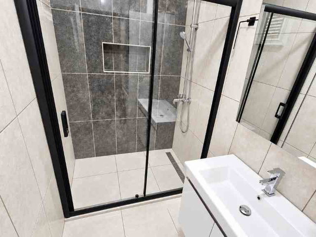 PENDİK’TE GÜNEY-BATI CEPHELİ 2+1 | 130 M² BRÜT | BALKONLU | DOĞALGAZ KOMBİLİ