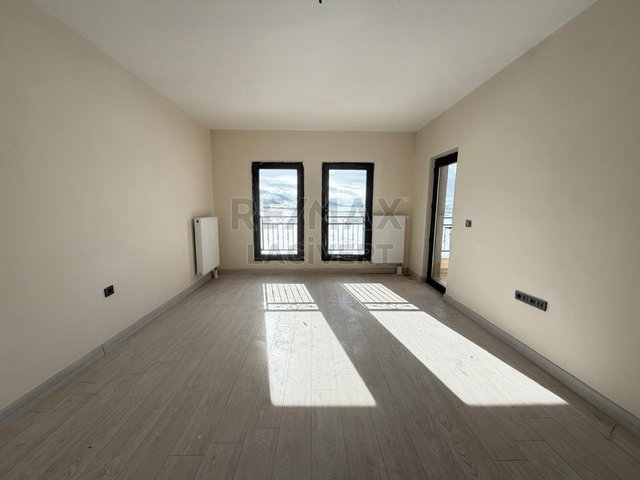 RE/MAX LACIVERT'TEN OSMANGAZI TOKILER'DE SATILIK 2+1 DAIRE