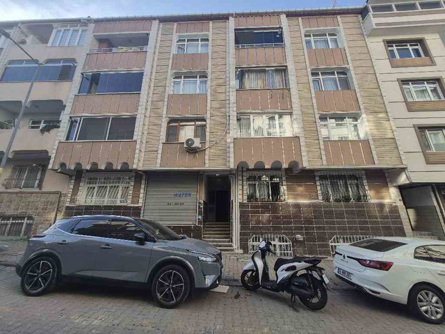 REMAXPRO GÜÇLÜ ÖZEN GAZİOSMANPAŞA BAĞLARBAŞI’NDA SATILIK 2+1 DAİRE