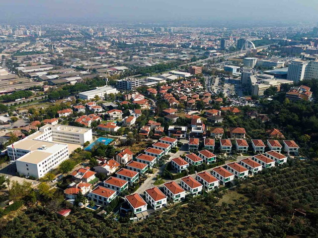 UNCUBOZKÖY VİLLALAR BÖLGESİ ÇİFT VİLLA ARSASI İLE SATILIKTIR
