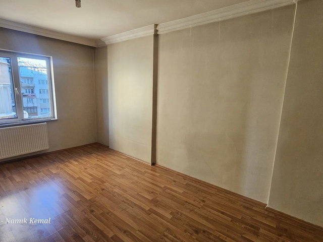 REMAX İLKE'DEN ÇAYKARA CADDESİ'NDE 3+1 KİRALIK DAİRE