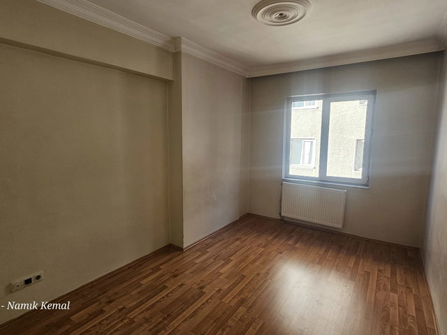 REMAX İLKE'DEN ÇAYKARA CADDESİ'NDE 3+1 KİRALIK DAİRE