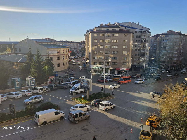 REMAX İLKE'DEN ÇAYKARA CADDESİ'NDE 3+1 KİRALIK DAİRE