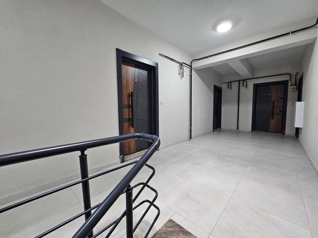 KARASU YALI MAHALLESİ ÇAMLIK 5 SİTESİNDE SATILIK 1+1 DAİRE