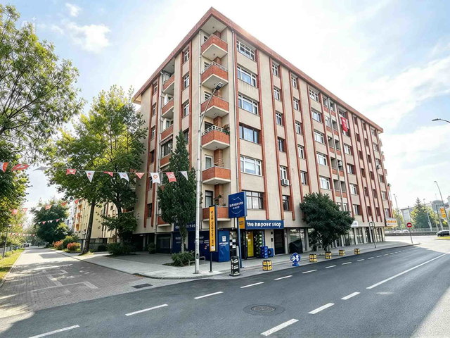 IZMIT KÖRFEZ MAH, E-5 YAKIN, ULAŞIM AVANYAJLI 4+1 ASANSÖRLÜ , GENIŞ SATILIK DAIRE