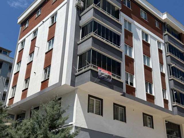 TRAMWAYA YÜRÜME MESAFESINDE SIFIR 1+1 DAIRE