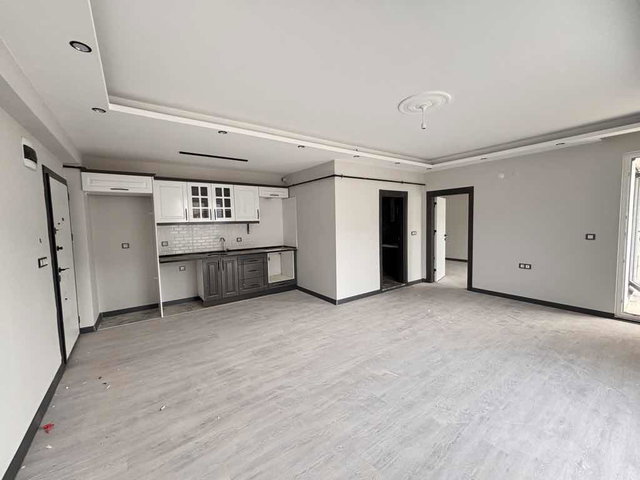 KARTEPE FSM’DE 1 + 1 SATILIK GENIŞ DAIRE