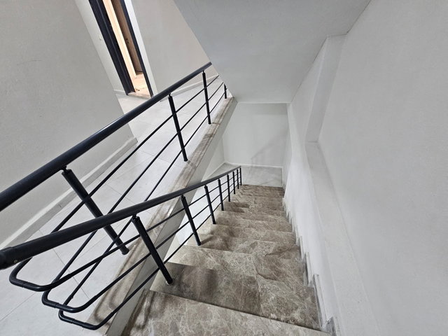 REMAX/MAVI ALIM DİNEK'DEN ÇAMLIK 5 SITESINDE SATILIK 1+1 DAIRE