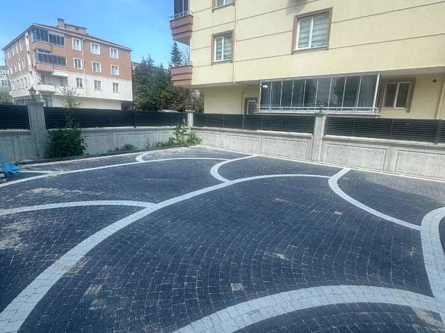 LÜLEBURGAZ İSTASYON CADDESİNDE RE/MAX EKİNOX'TAN SATILIK 1+1 DAİRE & OFİS