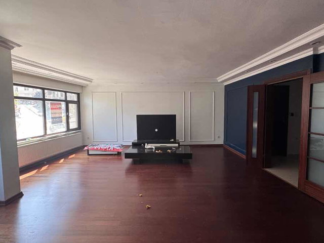 NIŞANTAŞI TEŞVIKIYEDE 220 M² BAKIMLI 4+1 SATILIK DAIRE