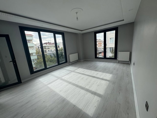 SANCAKTEPE AKPINAR KONAKLARI BUTİK SİTEDE 2 ODA BİR SALON KİRALIK