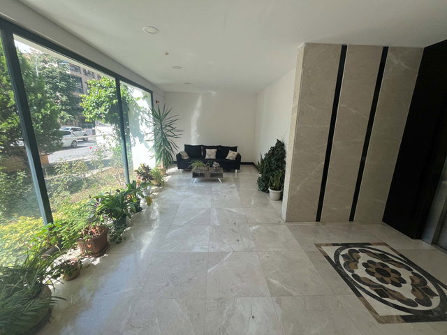 BAĞDAT CADDESİNE YAKIN GENÇ BİNADA KİRALIK 3+1