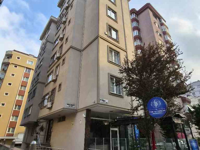 KADIKÖY BOSTANCI MAHALLESİ BOSTANİÇİ SOKAKTA KİRALIK 3+1 DAİRE