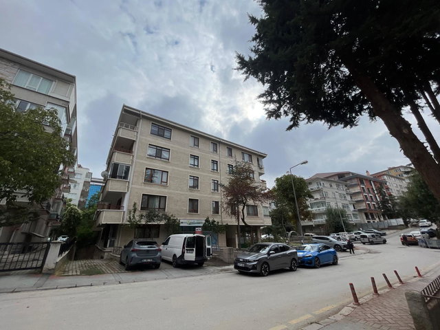 AYRANCI'DA SATILIK 3+1 DAIRE KÖŞE KONUM