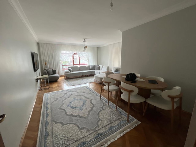AYRANCI'DA SATILIK 3+1 DAIRE KÖŞE KONUM