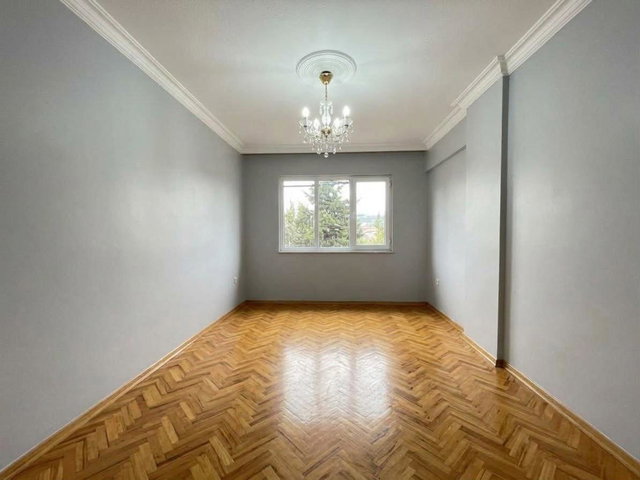 BUCA YAYLACIK’TA ERDEM CADDESİ ÜZERİ 4+1, 228 M² NET, BAHÇE KATI GENİŞ DAİRE