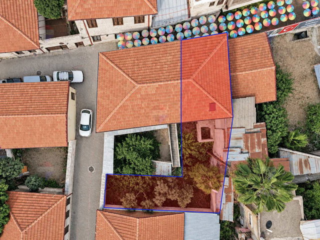 REMAX AVLU'DAN KİREMİTHANE'DE SATILIK ARSALI MÜSTAKİL EV