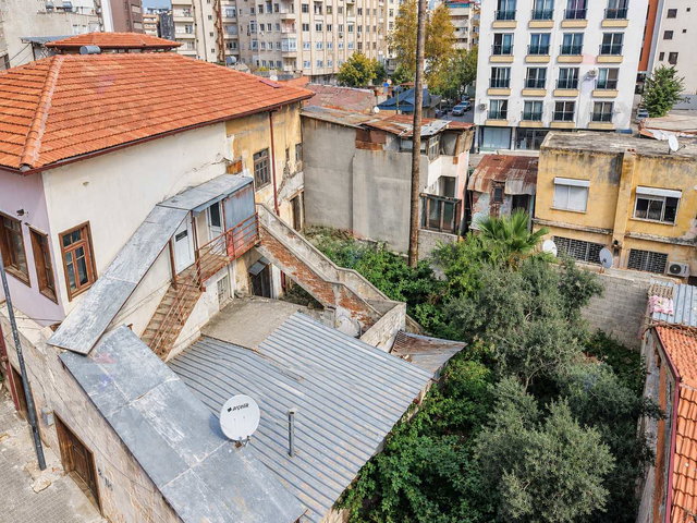 REMAX AVLU'DAN KİREMİTHANE'DE SATILIK ARSALI MÜSTAKİL EV