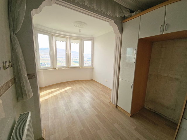 RE/MAX DEĞİŞİM-HİLALKENTDE YATIRIM FIRSATI 5+1 DUBLEX DAİRE