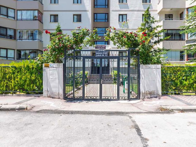 YAŞAMKENT BORSEM SİTESİ’NDE FERAH, ÖNÜ AÇIK 3.5+1 DAİRE