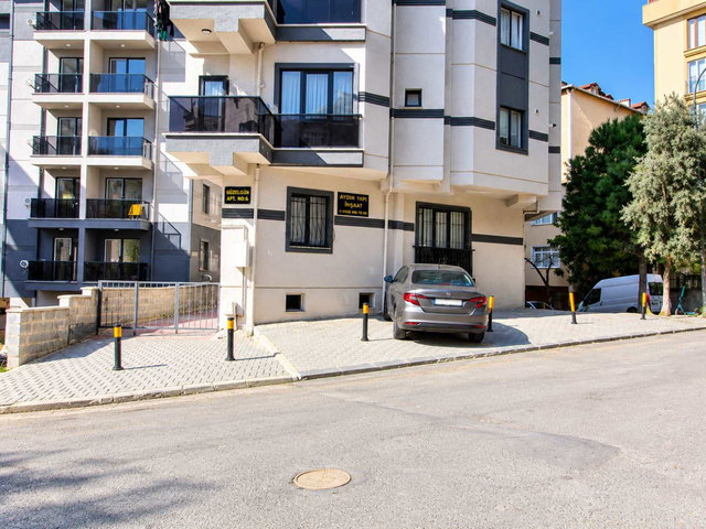 SOĞANLIK METROSUNA YÜRÜME MESAFESİNDE 85 M² 2+1 BALKONLU DAİRE
